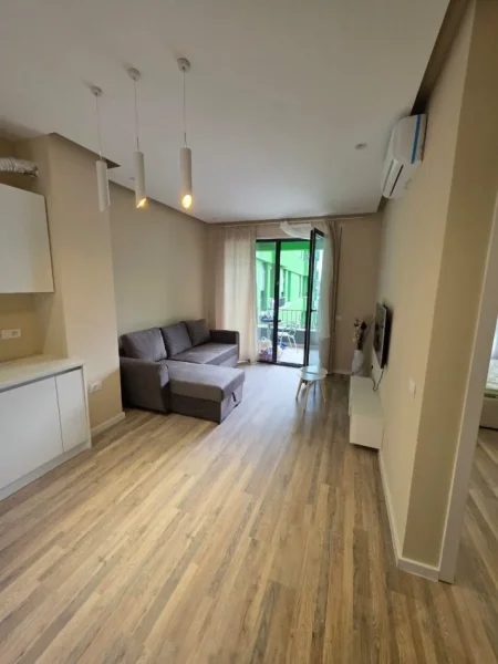 Tirane, jepet me qera apartament 1+1 Kati 6, 65 m² 450 € (5 Maji)