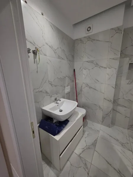 Tirane, jepet me qera apartament 1+1 Kati 6, 65 m² 450 € (5 Maji)