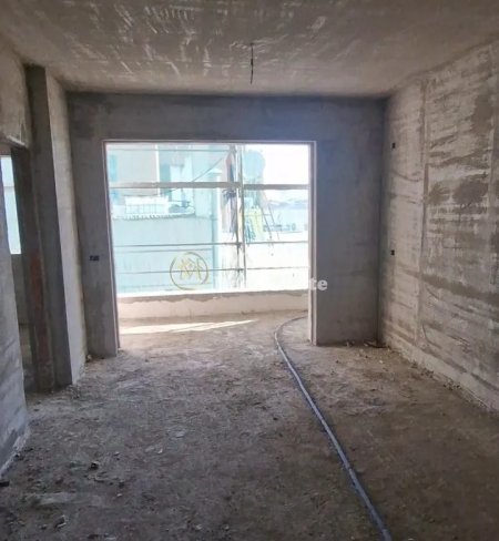 Tirane, shitet apartament 2+1 Kati 3, 85 m² 85.000 € (Paskuqan)
