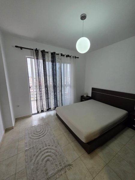 Tirane, jepet me qera apartament 1+1 Kati 5, 65 m² 500 € (Rrethi i Selites.)