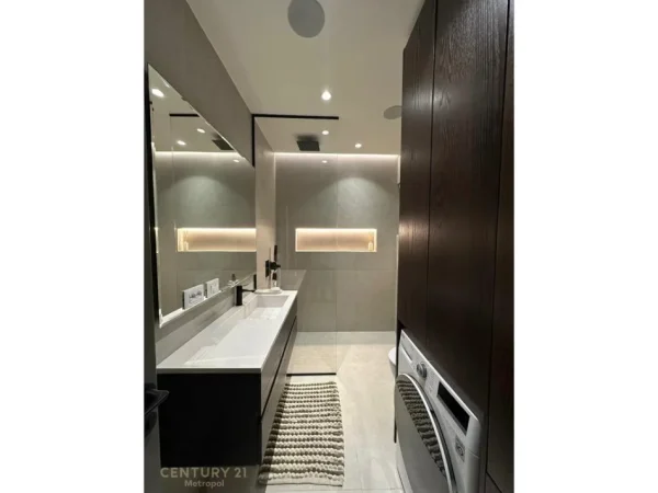 Tirane, shitet apartament 1+1 Kati 7, 67 m² 167.000 € (VILAT GJERMANE)