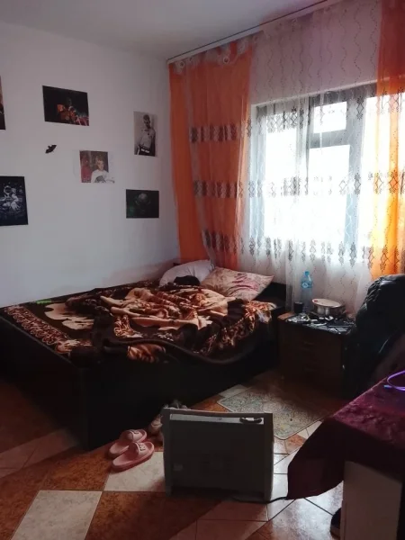 Tirane, jepet me qera Vile 1+1+Aneks+Ballkon , 95 m² 400 € (Rruga gavril pepo)
