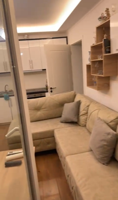 Tirane, jepet me qera apartament 2+1 Kati 3, 80 m² 600 € (RRUGA ASIM VOKSHI)