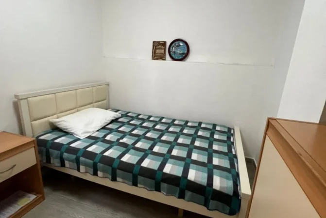 Tirane, jepet me qera Vile 2+1 Kati 1, 70 m² 600 € (zogu i zi)