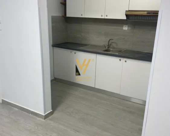 Tirane, jepet me qera zyre Kati 0, 114 m² 600 € (IRFAN TOMINI)