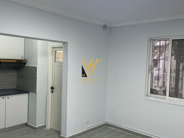 Tirane, jepet me qera zyre Kati 0, 114 m² 800 € (IRFAN TOMINI)
