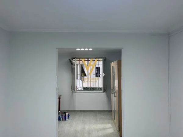 Tirane, jepet me qera zyre Kati 0, 114 m² 600 € (IRFAN TOMINI)
