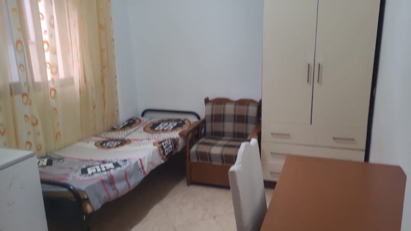 Tirane, jepet me qera garsonier 1+1 Kati 2, 31 m² 150 € (Rruga 5 maji)