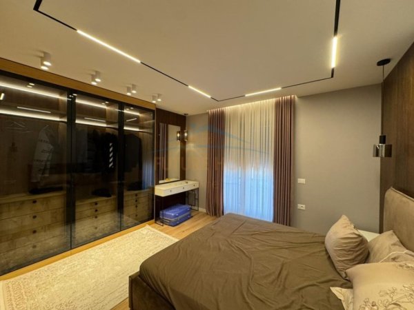 Tirane, jepet me qera apartament 2+1+2+Ballkon+Post Parkimi Kati 6, 125 m² 1.800 € (Kompleksi Delijorgji)