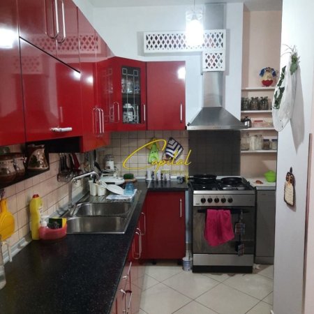 Tirane, shitet apartament 2+1 Kati 5, 86 m² 195.000 € (ZOGU I ZI)