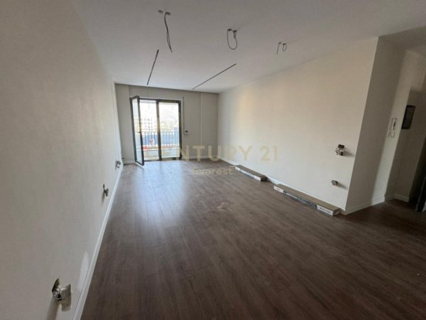 Tirane, shitet apartament 2+1 Kati 8, 104 m² 205.000 € (Rruga Jordan Misja)