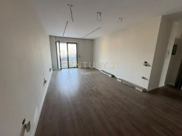 Tirane, shitet apartament 2+1 Kati 8, 104 m² 205.000 € (Rruga Jordan Misja)