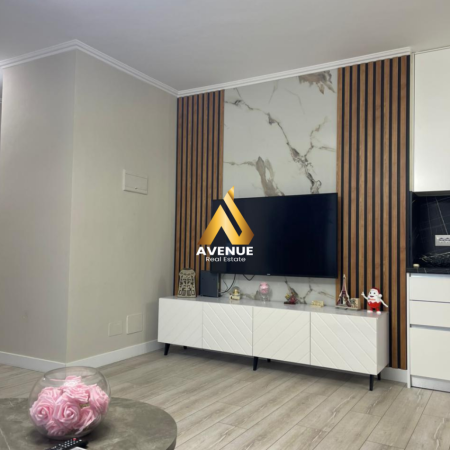 Tirane, jepet me qera apartament 1+1+Ballkon Kati 3, 70 m² 900 € (rruga e kosovareve)