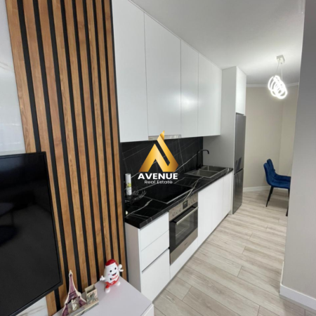 Tirane, jepet me qera apartament 1+1+Ballkon Kati 3, 70 m² 900 € (rruga e kosovareve)