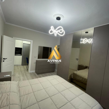 Tirane, jepet me qera apartament 1+1+Ballkon Kati 3, 70 m² 900 € (rruga e kosovareve)