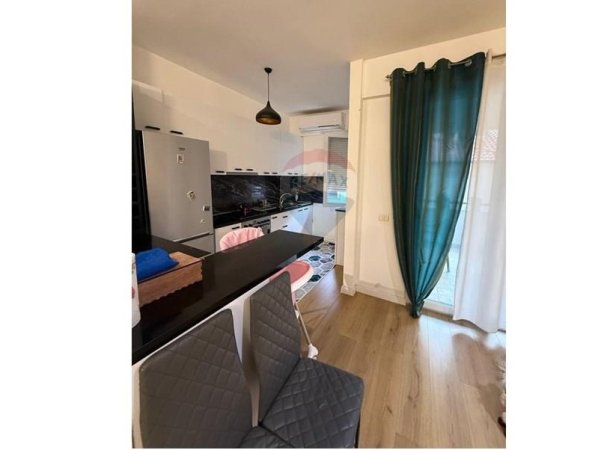 Tirane, shitet apartament 2+1 Kati 2, 98 m² 147.000 € (rruga teleferikut)
