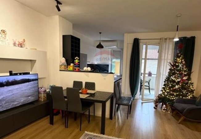 Tirane, shitet apartament 2+1 Kati 2, 98 m² 147.000 € (rruga teleferikut)