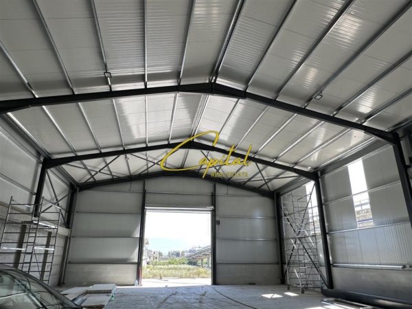 Tirane, jepet me qera magazine Kati 0, 522 m² 2.000 € (VORE)