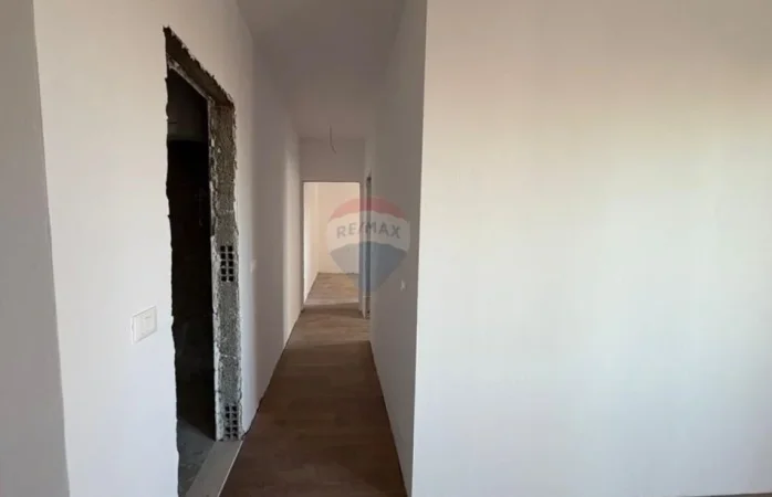 Tirane, shitet apartament 2+1 Kati 2, 92 m² 130.000 € (sotir caci)