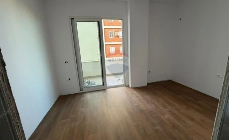 Tirane, shitet apartament 2+1 Kati 2, 92 m² 130.000 € (sotir caci)