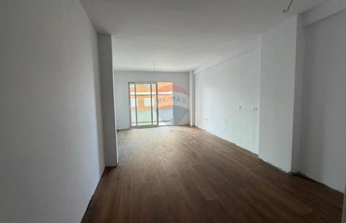 Tirane, shitet apartament 2+1 Kati 2, 92 m² 130.000 € (sotir caci)