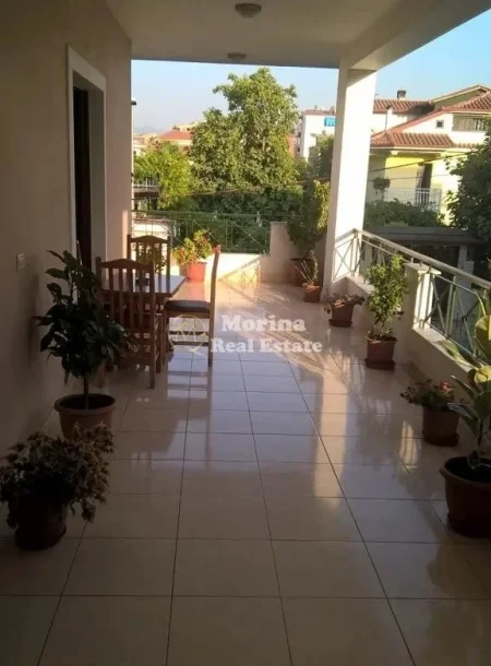 Tirane, jepet me qera Vile 2+1 Kati 0, 505 m² 900 € (Laprake)