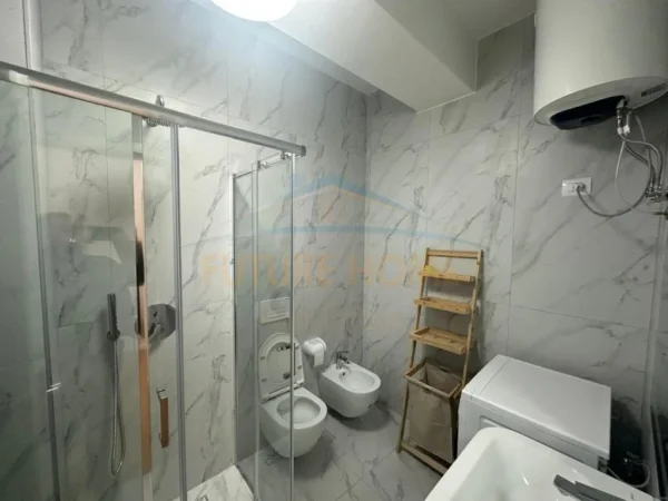 Tirane, jepet me qera apartament 2+1+Ballkon Kati 2, 66 m² 500 € (Ali Demi, Tiranë)