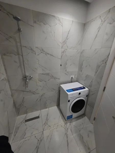 Tirane, jepet me qera apartament 1+1 Kati 6, 65 m² 500 € (5 MAJ)