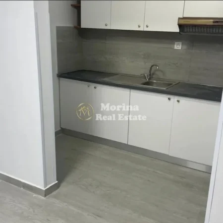 Tirane, jepet me qera ambjent biznesi Kati 0, 113 m² 800 € (Pallati me Shigjeta)