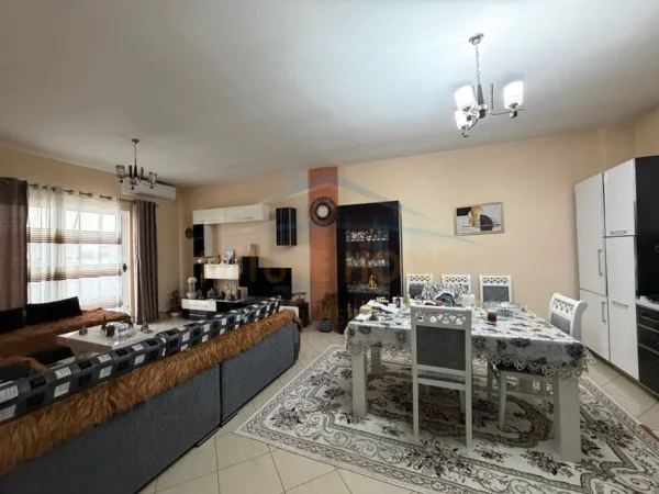 Tirane, shitet apartament 2+1+Ballkon Kati 2, 88 m² 150.000 € (Kodra e priftit)