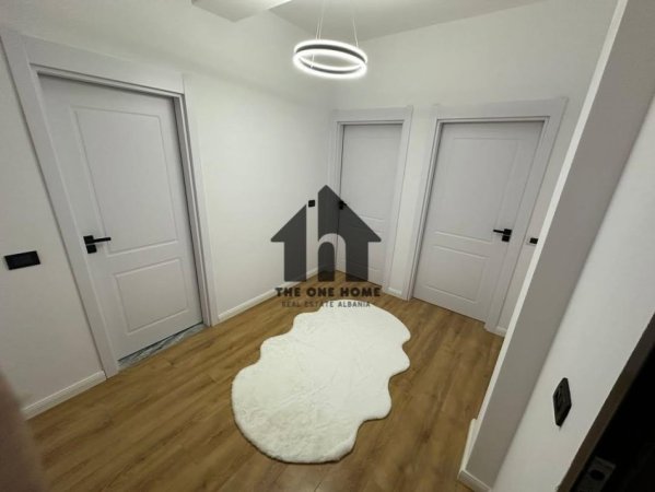 Tirane, shitet apartament 2+1+Ballkon Kati 9, 95 m² 157.000 € (Astiri)