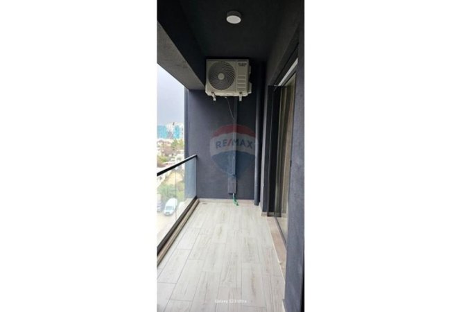 Tirane, jepet me qera apartament 1+1+Ballkon , 75 m² 550 € (Ish fusha Aviacionit)