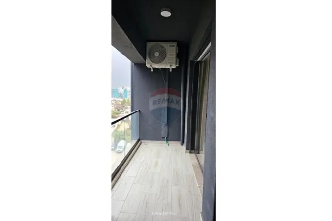Tirane, jepet me qera apartament 1+1+Ballkon , 75 m² 550 € (Ish fusha Aviacionit)