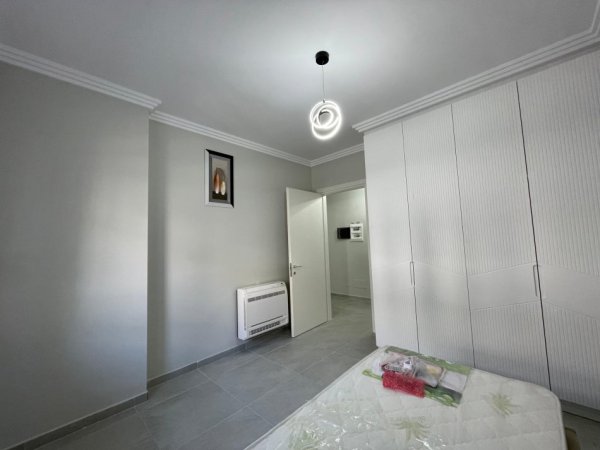 Tirane, jepet me qera apartament 2+1 Kati 6, 96 m² 550 € (Univers City)