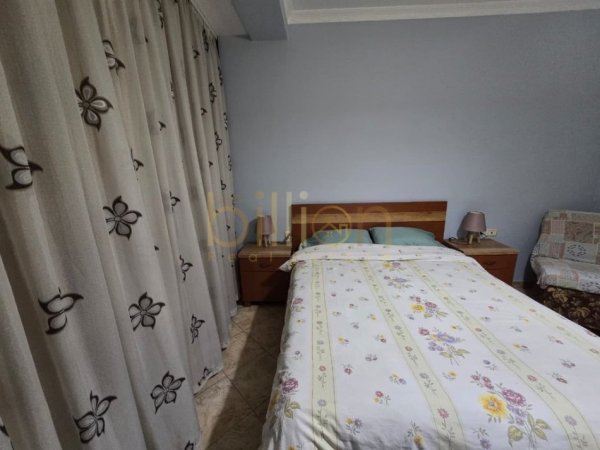 Tirane, jepet me qera 2+1 , 129 m² 700 € (Rruga e kavajes)