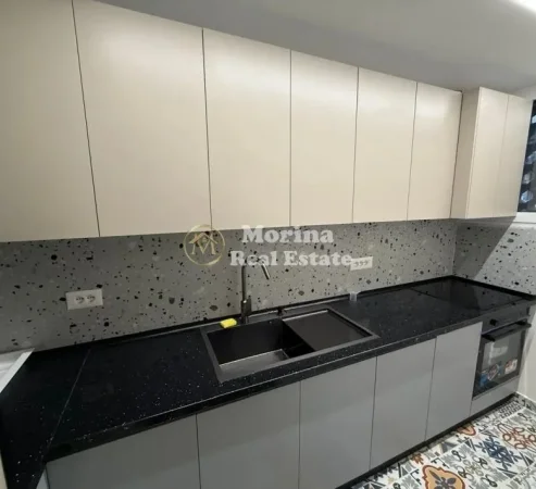 Tirane, jepet me qera apartament 2+1 Kati 3, 80 m² 850 € (Rruga e Kavajes)