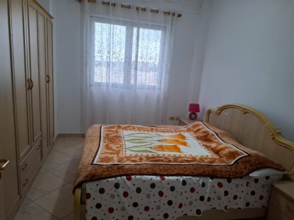 Tirane, jepet me qera apartament 2+1 Kati 8, 700 m² 700 € (rruga durresit)