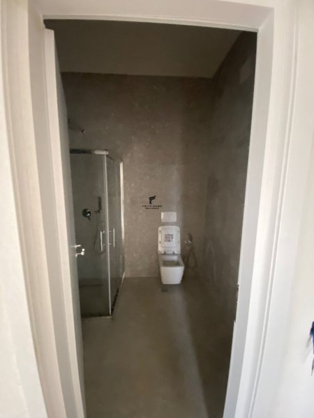 Tirane, jepet me qera zyre Kati 2, 115 m² 1.100 € (VASIL SHANTO)
