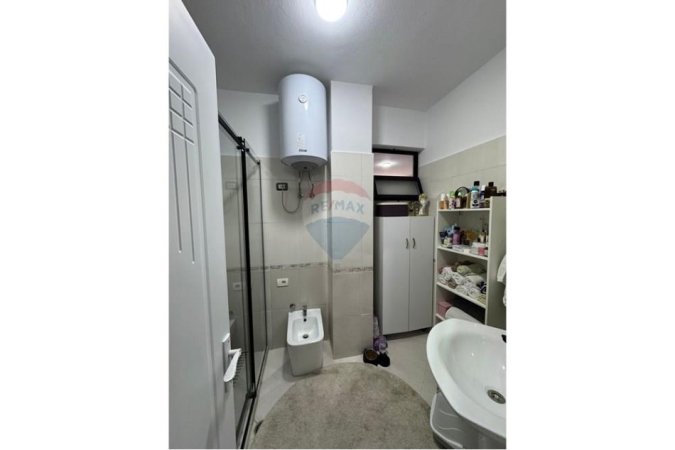 Tirane, shitet apartament 2+1 , 110 m² 195.000 € (Astir)