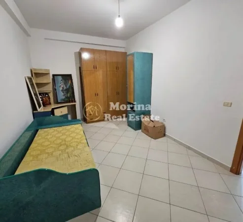Tirane, jepet me qera apartament 2+1 Kati 4, 100 m² 600 € (Liqeni i Thate)