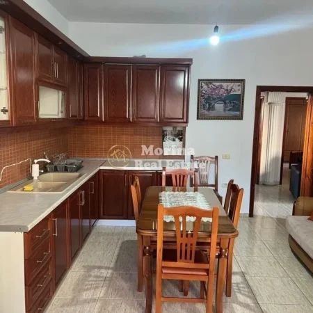 Tirane, jepet me qera shtepi 2+1 Kati 2, 90 m² 500 € (Don Bosko)