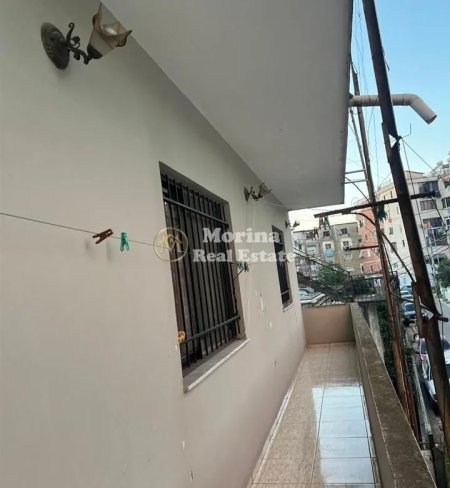 Tirane, jepet me qera shtepi 2+1 Kati 2, 90 m² 600 € (Don Bosko)