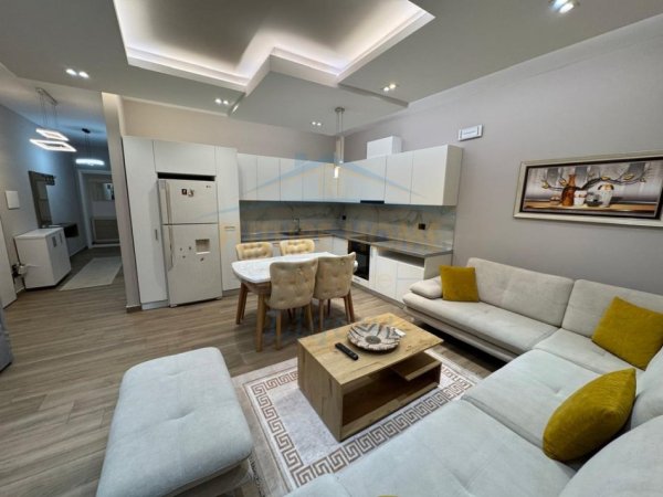 Tirane, jepet me qera apartament 2+1+Parkim Kati 0, 100 m² 1.700 € (TEG , Residenca SOFIA)