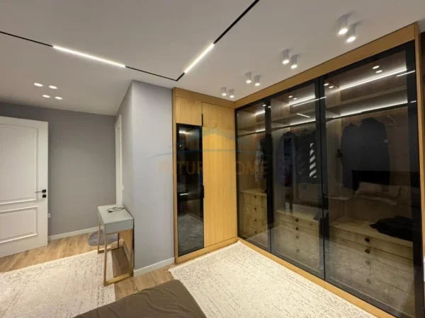 Tirane, jepet me qera apartament 2+1+2 Kati 6, 125 m² 1.800 € (KOMPLEKSI DELIJORGJI)