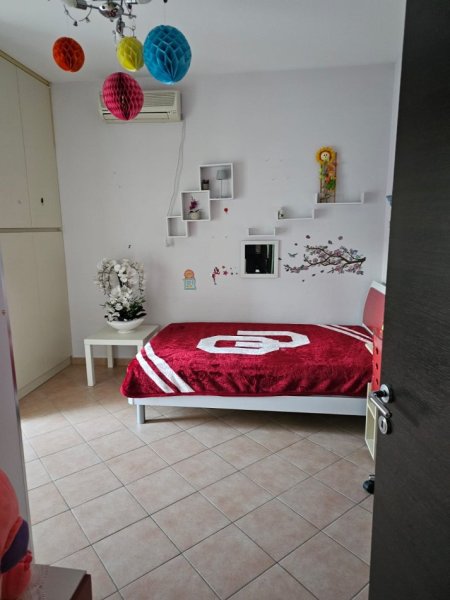 Tirane, jepet me qera apartament 2+1+Ballkon Kati 2, 100 m² 550 € (Aleksander Moisiu)
