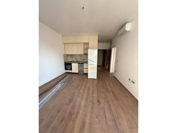 Tirane, jepet me qera 1+1 , zyre Kati 7, 61 m² 600 € (ZOGU I ZI)