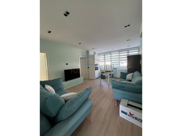 Tirane, jepet me qera apartament 2+1+Ballkon Kati 1, 100 m² 600 € (Sauk)