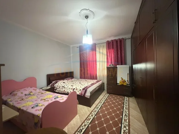 Tirane, shitet apartament 2+1 , 111 m² 200.000 € (Shkoze , Tirane)