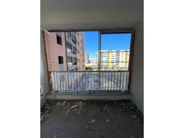 Tirane, shitet apartament 2+1 Kati 3, 111 m² 97.794 € (Kamez)