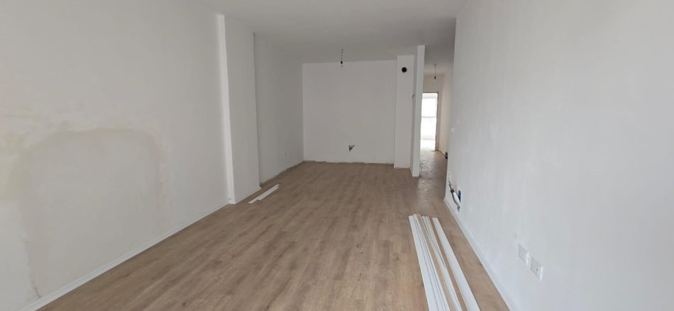 Tirane, shitet apartament 2+1+Aneks+Ballkon Kati 3, 117 m² 187.000 €